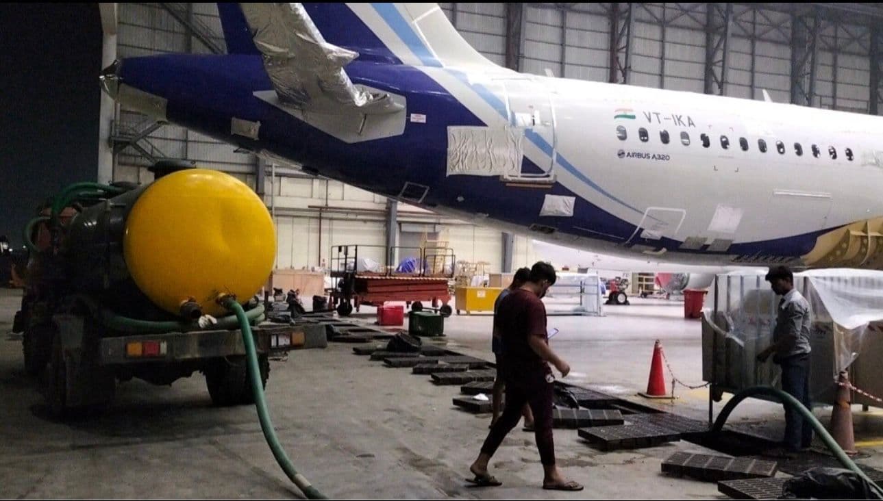 Airport Septic Tank Cleaning image 1