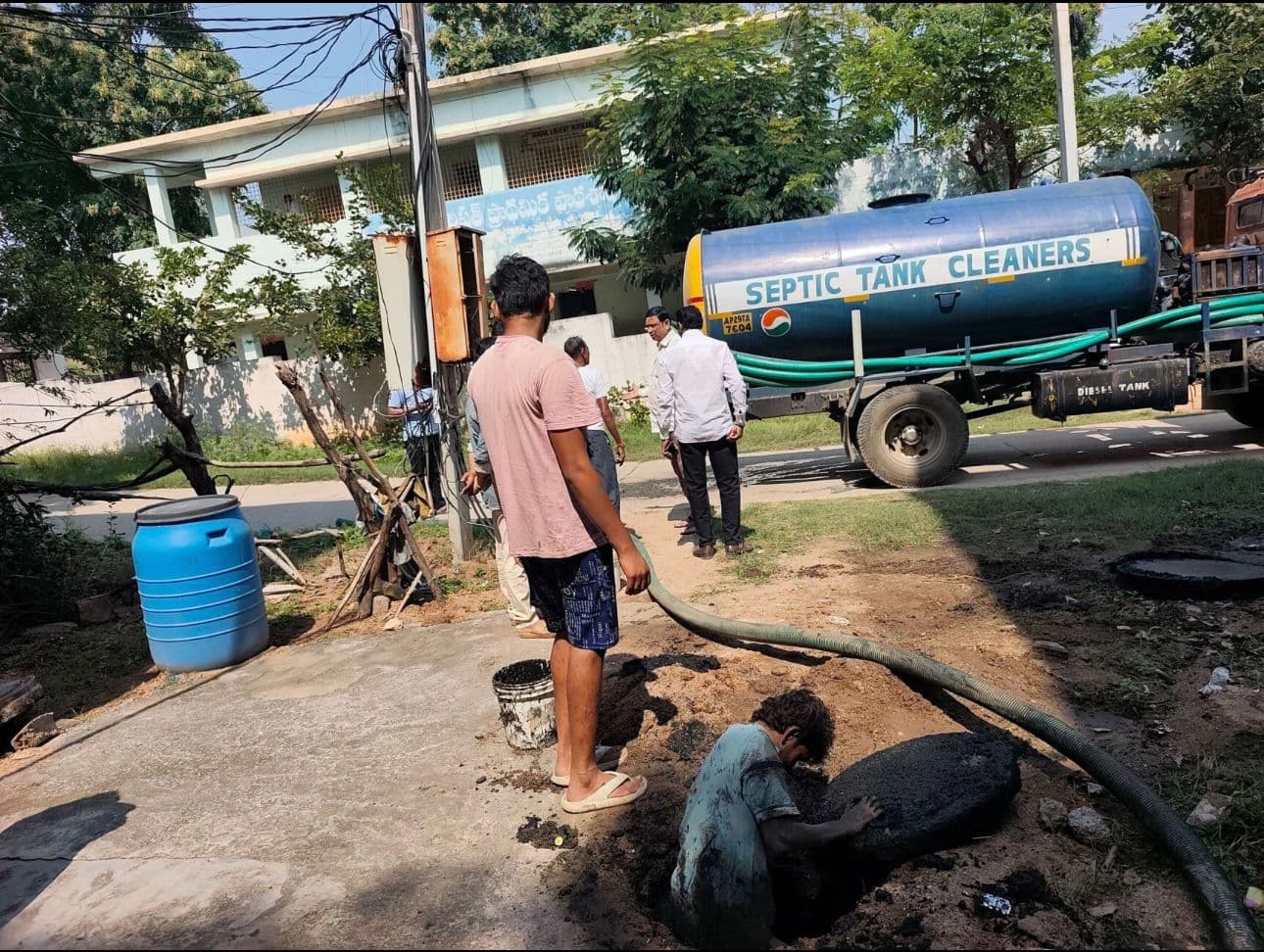 Drainage Blockages Removal image 1